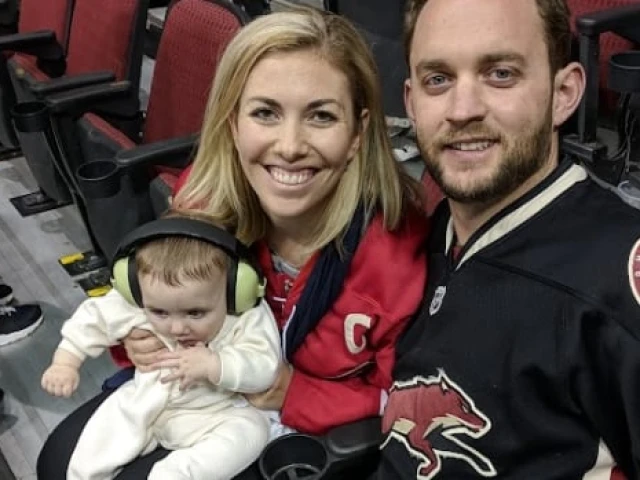 Arizona Coyotes fans devastated at prospect of losing their team